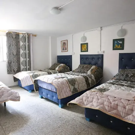 Hostal Penssion Dali *