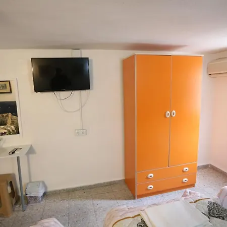Hostel Penssion Dali Αλικάντε